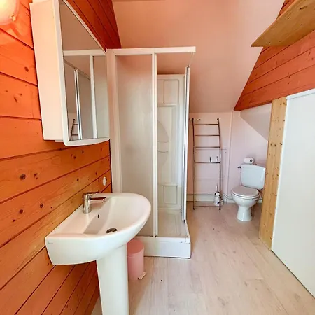 Charmante Studette Au Calme Avec Terrasse Et Parking Holiday home