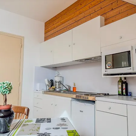 Charmante Studette Au Calme Avec Terrasse Et Parking * Auguaise
