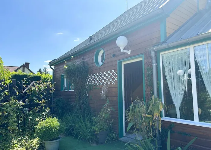 Semesterbostad Charmante Studette Au Calme Avec Terrasse Et Parking