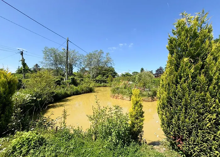Semesterbostad Charmante Studette Au Calme Avec Terrasse Et Parking *