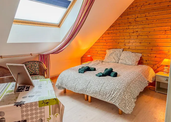 Semesterbostad Charmante Studette Au Calme Avec Terrasse Et Parking Auguaise